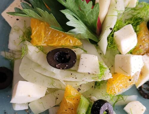 Fenchel-Orangen-Salat mit Oliven und Feta